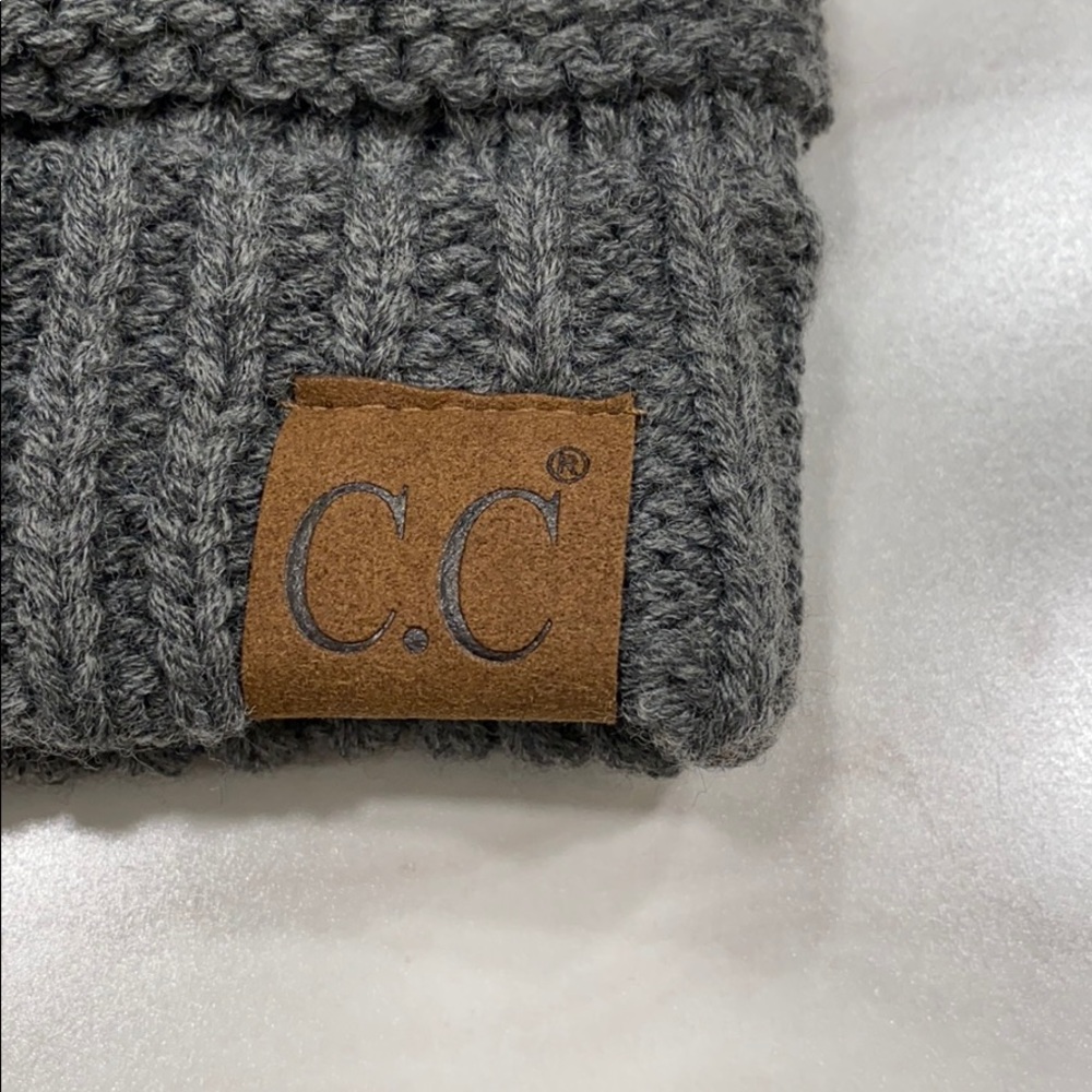 C.C beanie - Picture 2 of 4